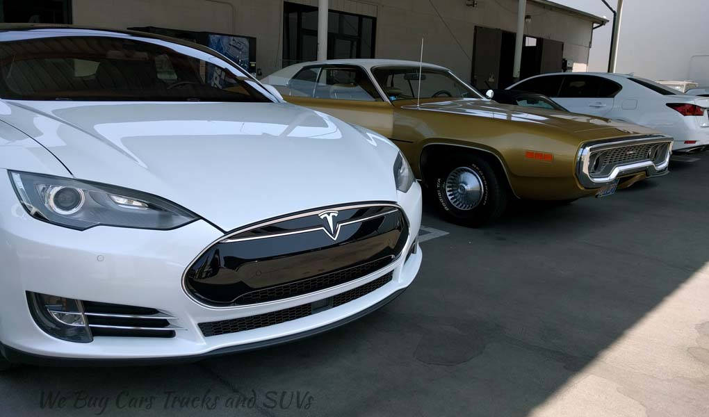 New and old Classics - Tesla and 1971 Plymouth Satelite Sebring- American Classic Car